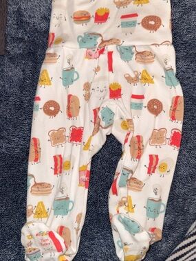 Magnetic Me White Footed Pants with Colorful Snack Characters